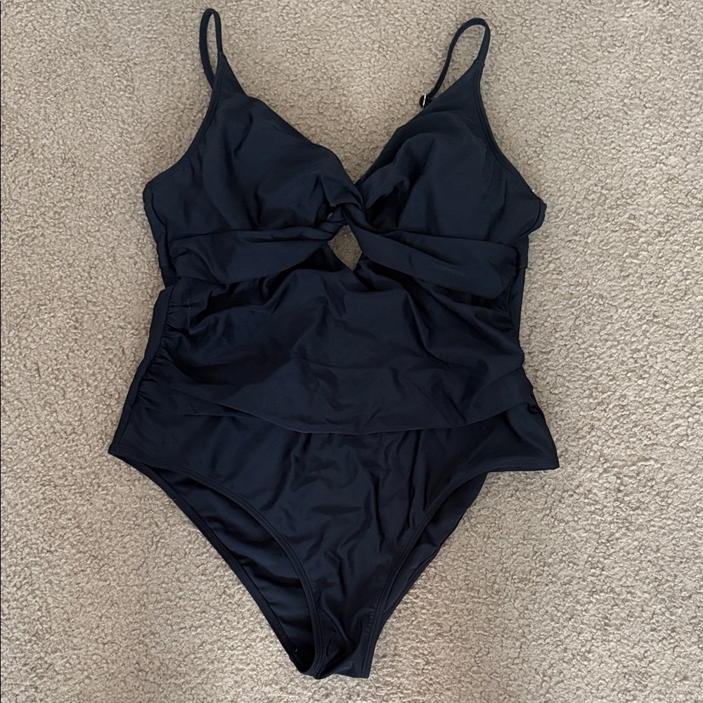 Cupshe one piece swimsuit Excellent condition XL